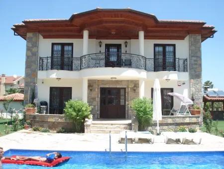 In Dalyan Gülpınar Dalyan Villa Für Verkauf Luxus-Villa In Grundstück Von 800M2 Innerhalb Der Empfohlenen 4 1