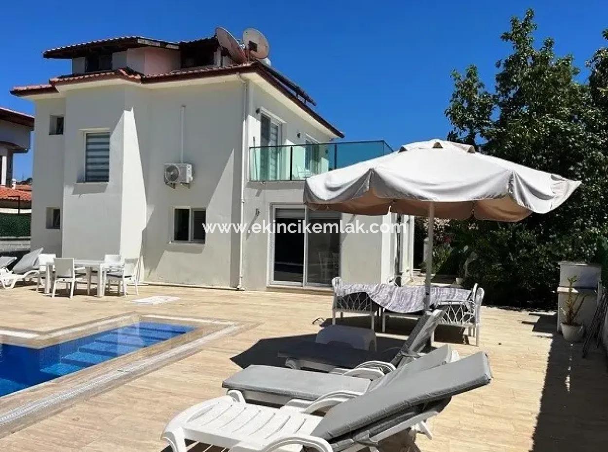 Dalyan Maraş Mevkin'de 4+1 Satılık Villa